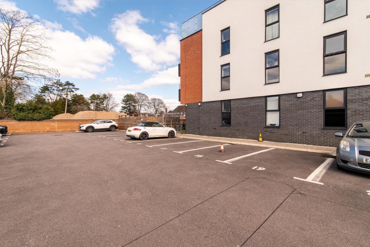 Super High End 1 Bed With Balcony - Central West Bridgford